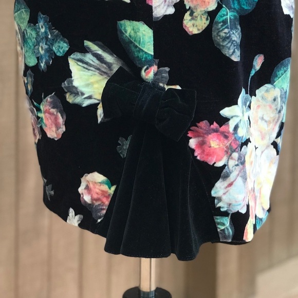 Vera Mont Black Velvet Floral Print Pencil Skirt - Picture 5 of 8